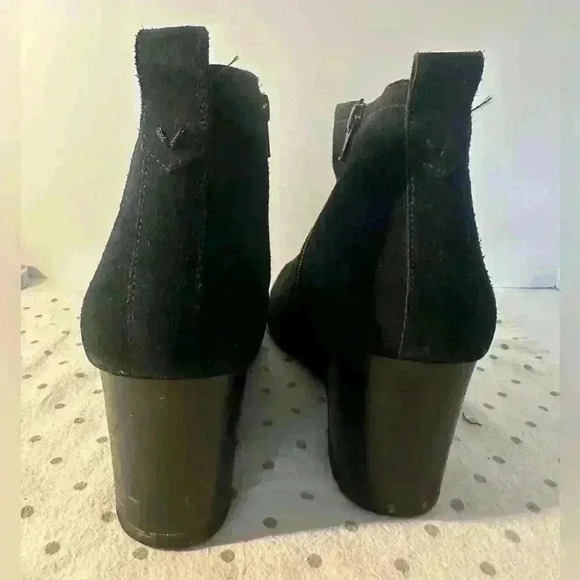 Vionic Nubuck Booties - Picture 6 of 10